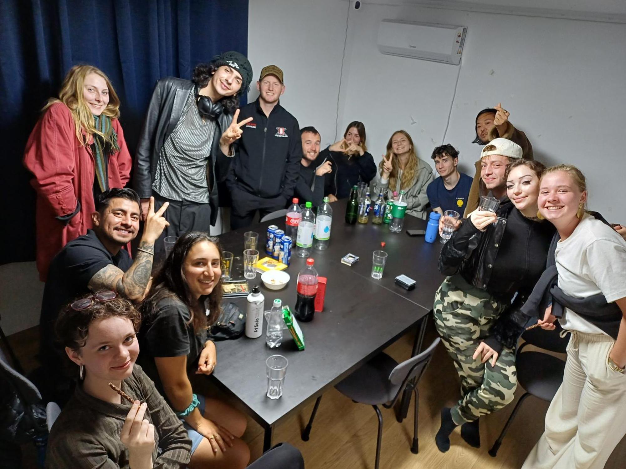 Ocean'S Guesthouse - Foreigners Only Сеул Экстерьер фото